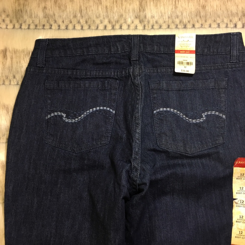 🆕St. John’s Bay Boot Cut Relaxed Fit Jeans Sz 12
